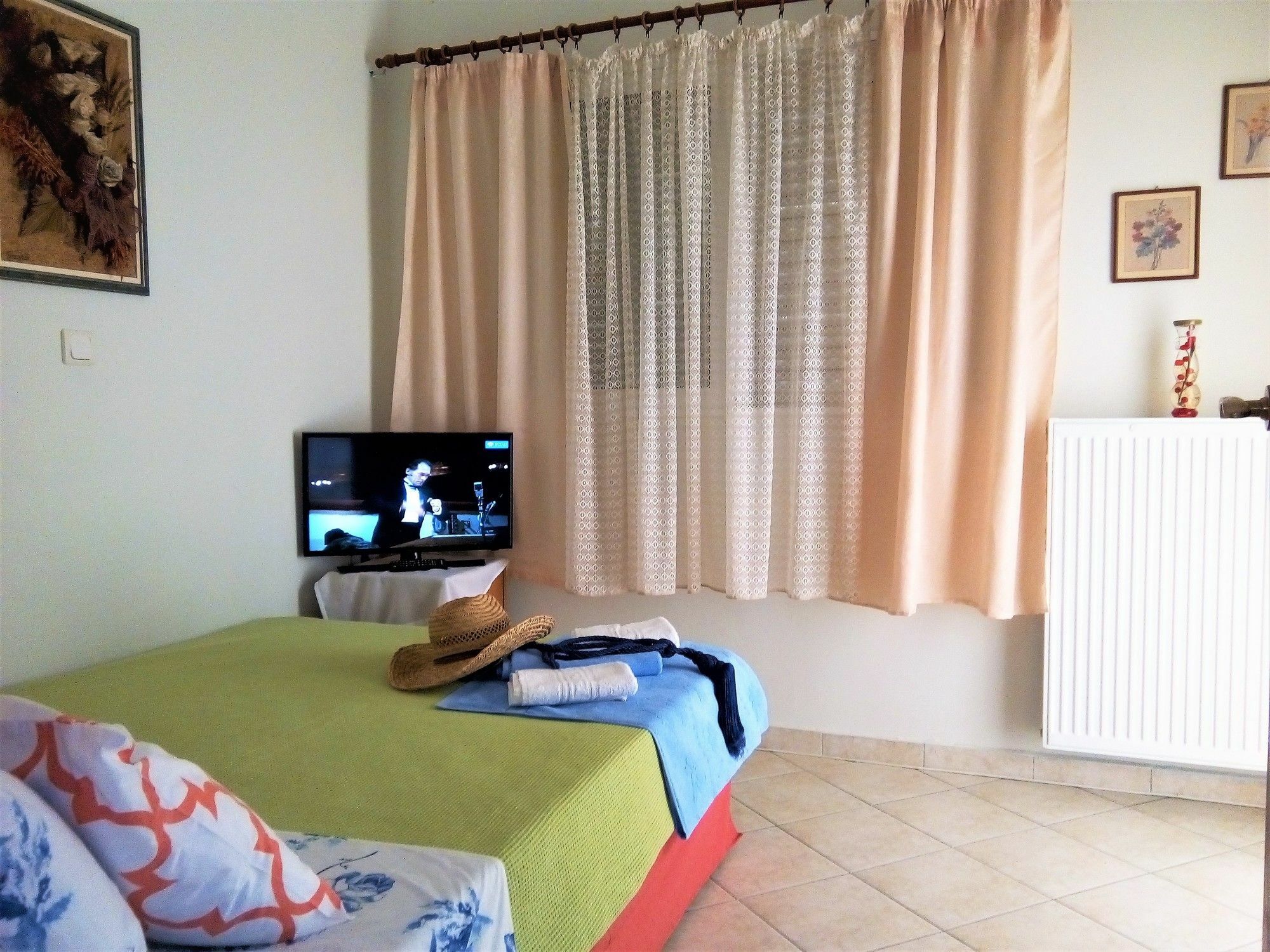 Angelina'S Home Palaiá Fókaia Eksteriør bilde